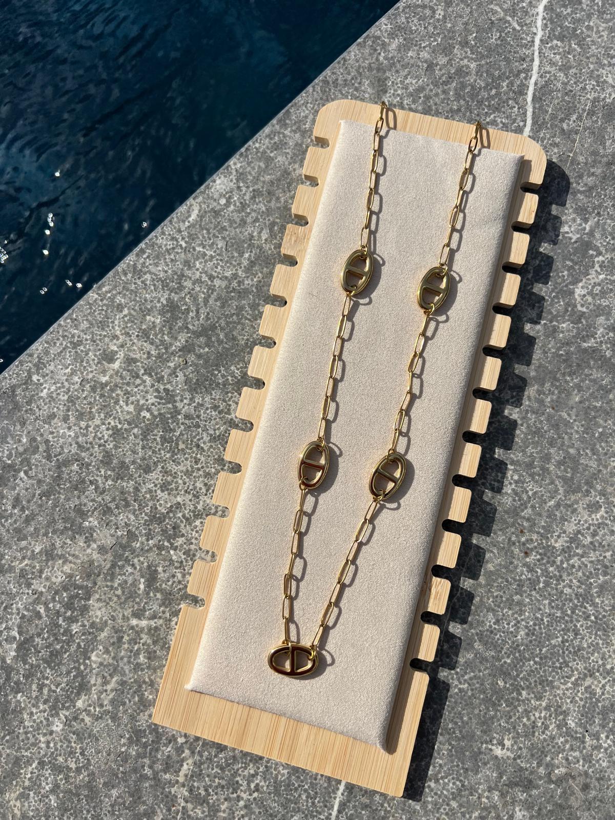 Collier Isla